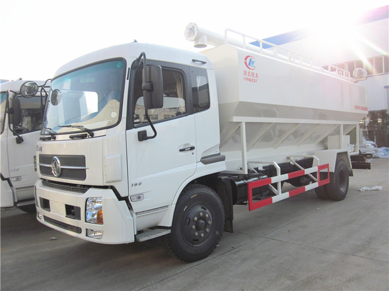 散裝<a href=http://m.khfxs.cn/siliaoche/ target=_blank class=infotextkey>飼料車</a>圖片展示