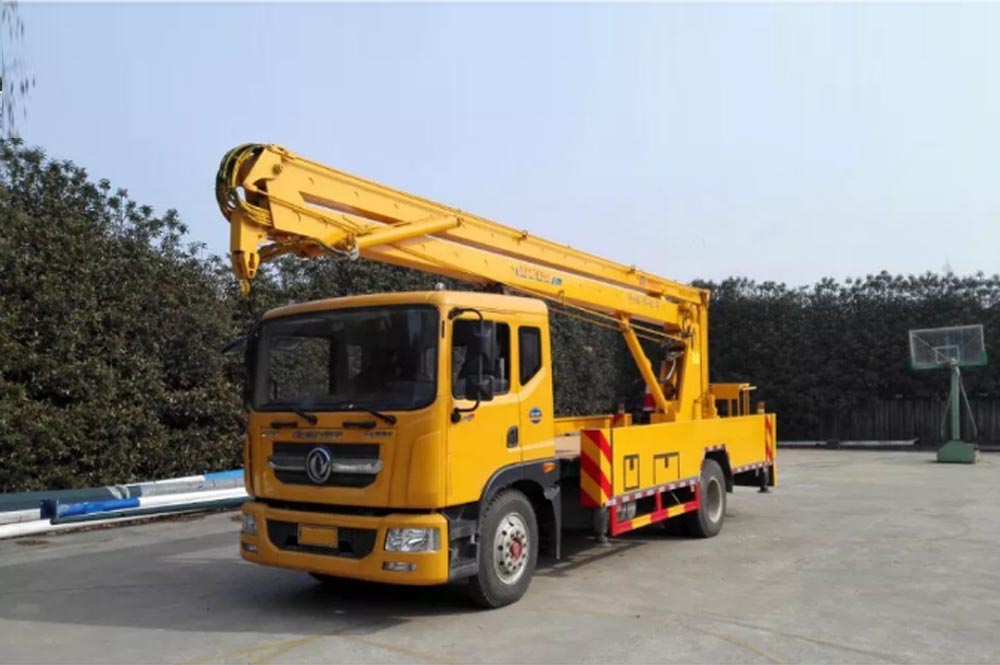 20-22米東風(fēng)天D9國(guó)六高空作業(yè)車圖片2