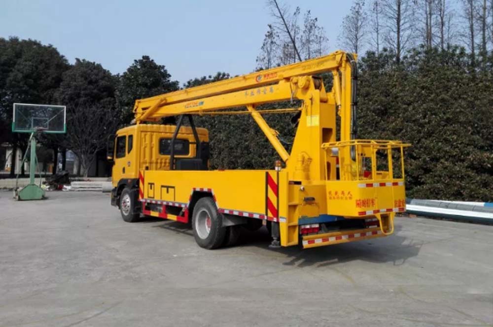 20-22米東風(fēng)天D9國(guó)六高空作業(yè)車圖片5