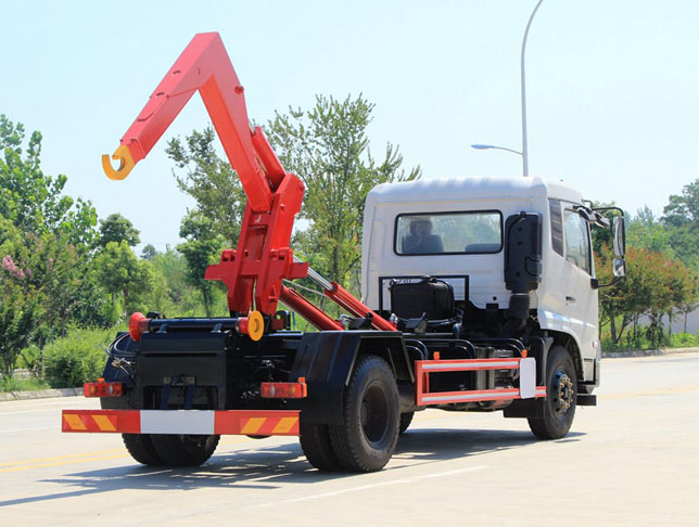 東風(fēng)天錦國(guó)六車廂可卸式垃圾車圖片5