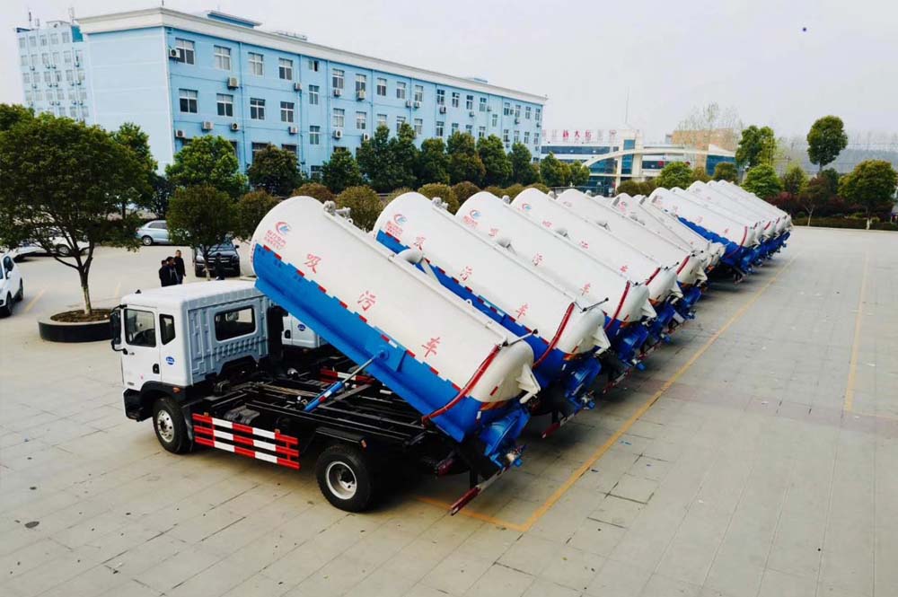 東風多利卡D9國六11.6方吸污車圖片5